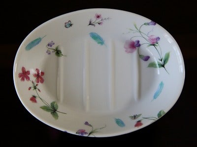 自分で描いたオリジナルのお皿のテーブルウェアを Madame ｍのcamera リビング田園都市web