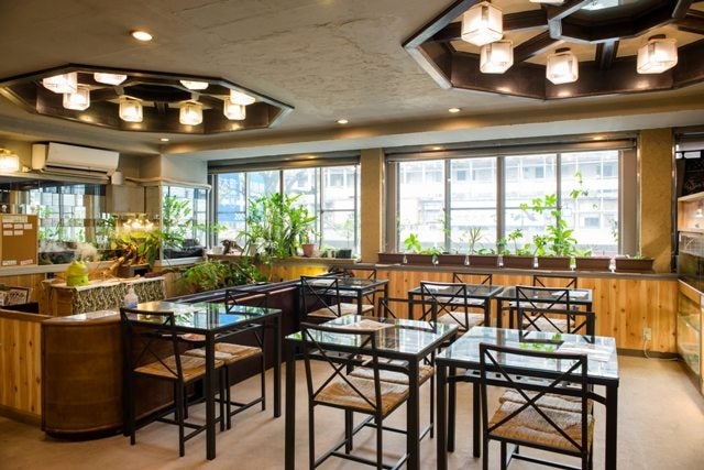 横浜の 進化した動物カフェ でまったりと過ごす休日 Yokohama Editor S Room リビング横浜web