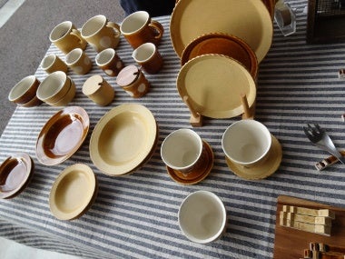 陶器作家よしおかれいさんの家のオブジェ｜街♪盛り上げ隊が行く
