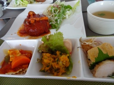 箕面の隠れ家邸宅カフェ レストラン フォレスト ガーデン リビング大阪web