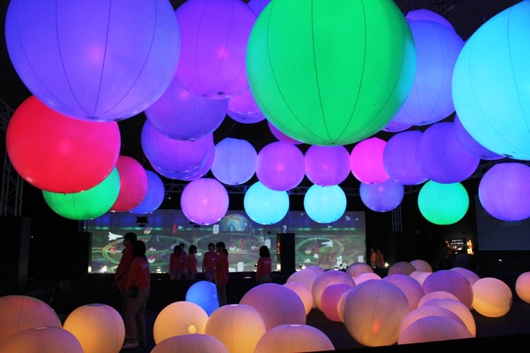 ひらかたパークで関西初 踊る 美術館と 学ぶ 未来の遊園地 編集部くるくる日記 リビング北摂web