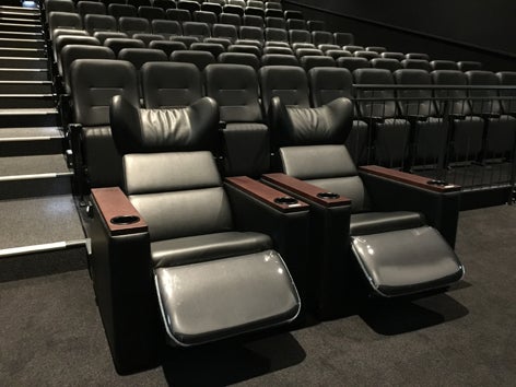 極上シートで360度音に包まれる 7月15日 金 名駅に新しい映画館が誕生 リビング名古屋web