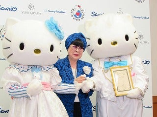 桂由美さん×ハローキティのウェディングドレスが登場｜リビング新聞