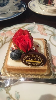 横浜元町霧笛楼 カフェ ネクストドアで緑化フェア特別ケーキ ティーを リビング横浜web 横浜元町霧笛楼 カフェ ネクストドアで緑化フェア特別ケーキ ティーを リビング横浜web