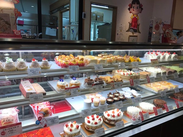 不二家のスイーツバイキング 真夜中スイーツは蜜の味 それとも 背徳 リビング埼玉web