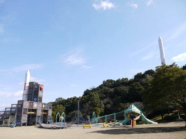 春の行楽にぴったり 家族で遊べるアスレチックもいろいろ 錦江湾公園 鹿児島市平川町 リビングかごしまweb