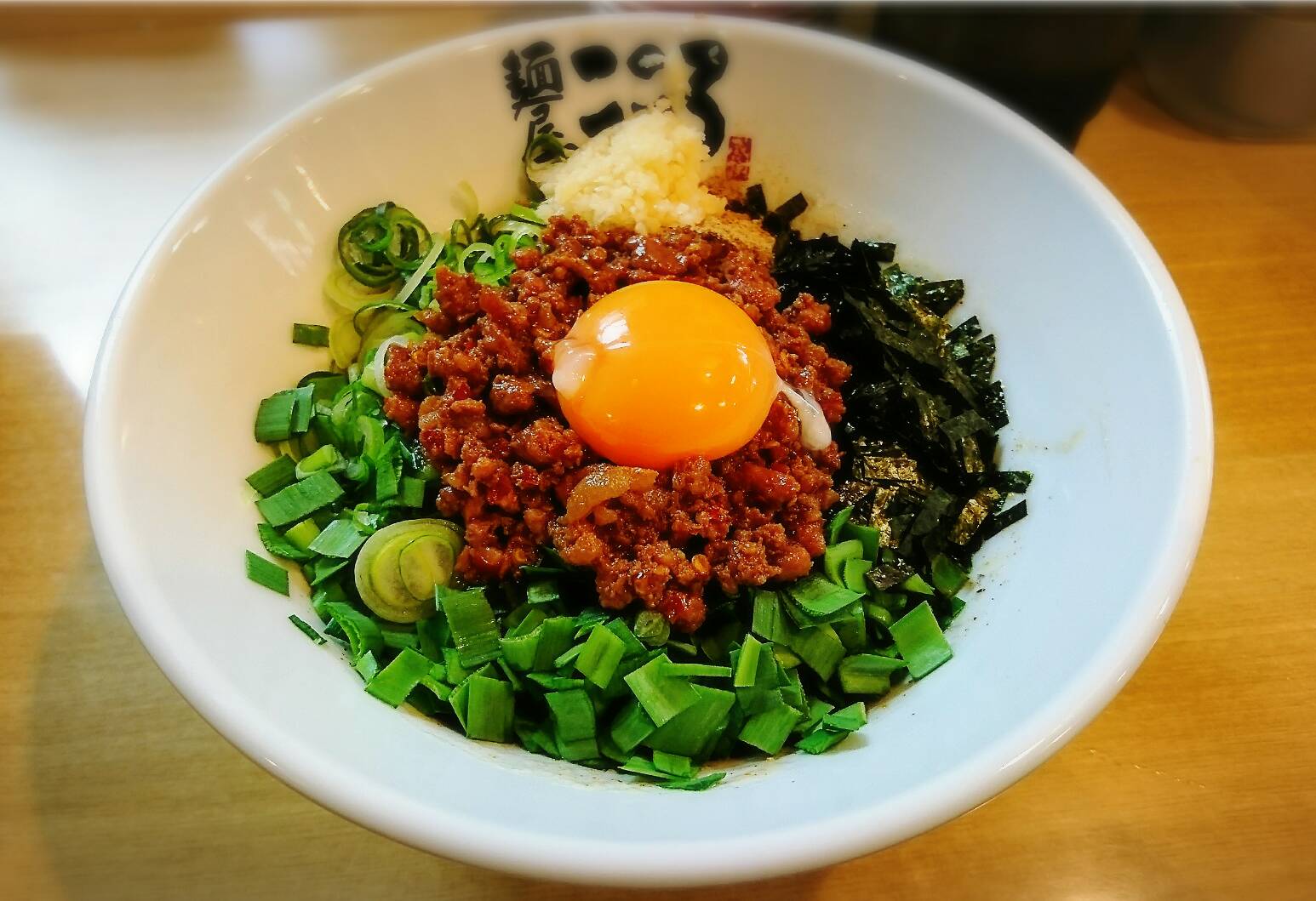 行列ができる店「麺屋こころ」の台湾まぜそばが絶品！ | リビングメイト - グルメ | 再現女優ママなおち 子育て中も有言実行！ | リビングメイト  | リビングくらしナビ