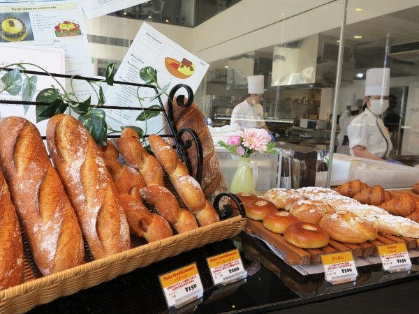 アトリエ 辻 東京 のパンは学生たちの汗と涙と笑顔の味わい リビング多摩web