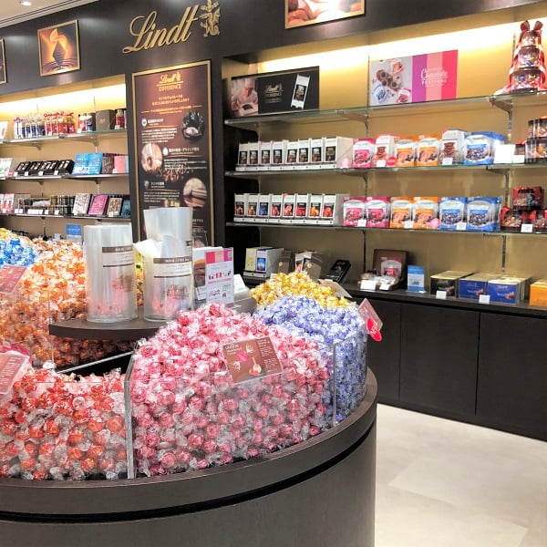 千葉 津田沼パルコに老舗スイスチョコ店のカフェ リンツショコラカフェ リビング千葉web 千葉 津田沼パルコに老舗スイスチョコ店のカフェ リンツショコラカフェ リビング千葉web