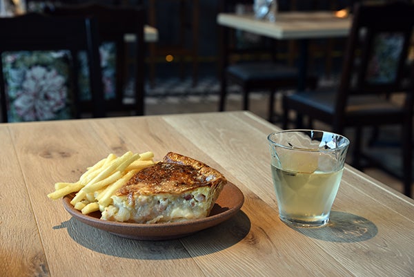 The Life 柏駅南口 カフェ ランチ バー 屋上ビアガーデン 居酒屋 リビングかしわweb