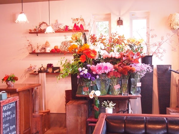 ハロウィンのアレンジメントを体験 住宅街で見つけたお花屋さんbourgeon ブルジョン 越谷 リビング埼玉web