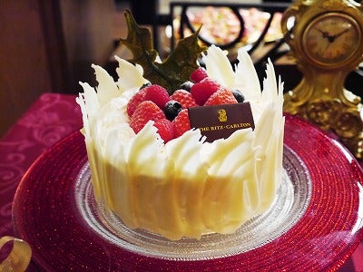 ザ リッツ カールトン大阪 フォトジェニックなクリスマスケーキが勢ぞろい 編集部くるくる日記 特集 リビング兵庫web