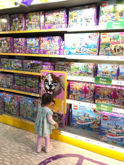 ロンドン観光】日本にも上陸！イギリス最大＆最古のおもちゃ屋さん