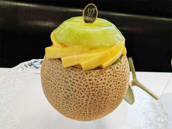 マスクメロン取り扱い100周年 新宿高野のマスクメロンデザートは夏らしさいっぱい リビングメイト おでかけ 再現女優ママなおち 子育て中も有言実行 リビングメイト リビングくらしナビ マスクメロン取り扱い100周年 新宿高野のマスクメロンデザートは夏らしさいっぱい リビングメイト おでかけ 再現女優ママなおち 子育て中も有言実行 リビングメイト リビングくらしナビ