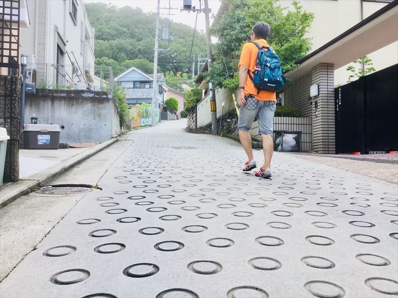 日本最高ランクの急勾配 暗峠 を歩いて県境越え リビングメイト おでかけ 夫婦二人暮らし 週末おうちバル リビングメイト リビングくらしナビ 日本最高ランクの急勾配 暗峠 を歩いて県境越え リビングメイト おでかけ 夫婦二人暮らし 週末おうちバル リビングメイト リビングくらしナビ