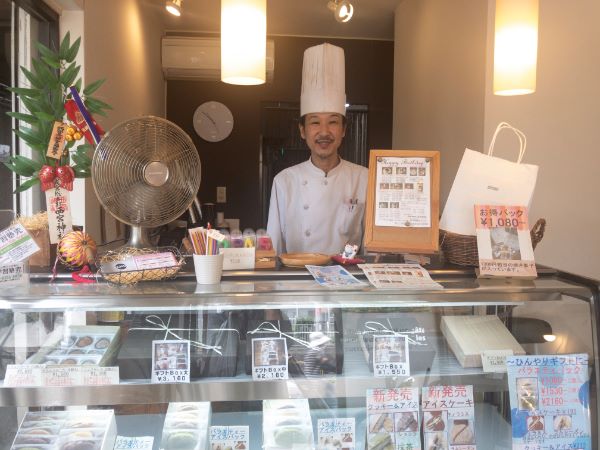 素材にこだわり レシピはシンプル 子どもも大人もまた食べたくなるケーキ 豊中 ハナハナ リビング北摂web