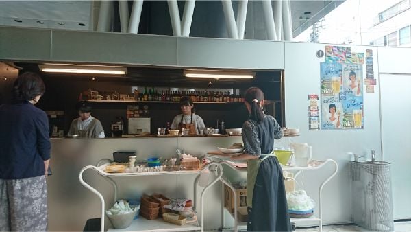 カフェも展望スペースも近未来的な せんだいメディアテーク 青葉区 リビング仙台web
