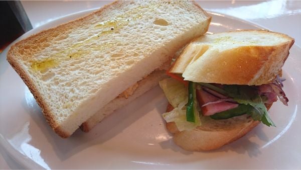 カフェも展望スペースも近未来的な せんだいメディアテーク 青葉区 リビング仙台web