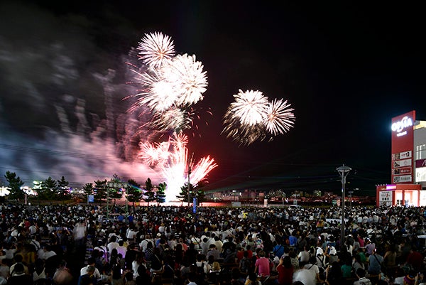 パフォーマンスイベント満載 夏の思い出に8 10は オプシアミスミ花火大会 19へ 鹿児島市宇宿 リビングかごしまweb