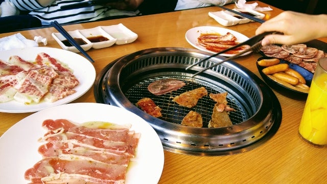 幼稚園児以下無料 小学生半額 60歳以上500円引き 焼肉きんぐ 食べ放題ランチ リビング名古屋web