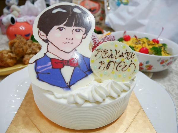 誕生日ケーキに似顔絵を添えて パティスリー クーシュ 南越谷 リビング埼玉web