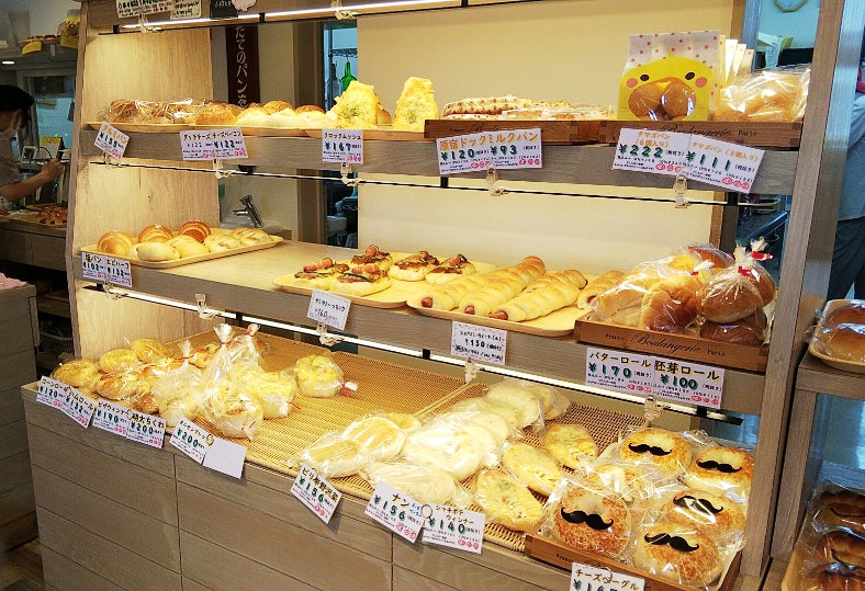 宇都宮 本格窯焼きピッツァが550円 プチトマト はリーズナブルなパンが勢ぞろい リビング栃木web 宇都宮 本格窯焼きピッツァが550円 プチトマト はリーズナブルなパンが勢ぞろい リビング栃木web