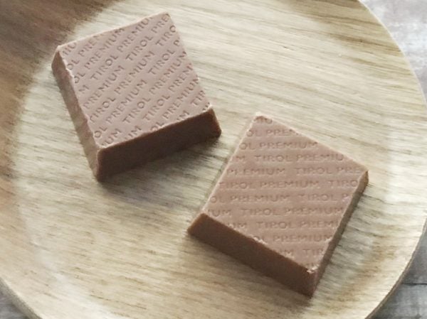 セブン トップスのチョコレートケーキがチロルに リビングメイト グルメ Happy Life 毎日を楽しむ リビングメイト リビングくらしナビ