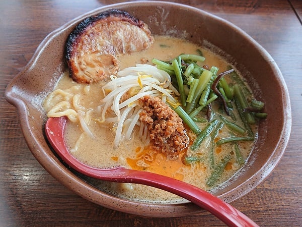 どこの味噌で作ったラーメンにする?『田所商店』の味噌ラーメン | リビングえひめWeb