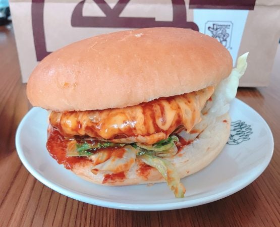 驚きの大きさ コメダ珈琲店のバーガーをテイクアウト リビング仙台web