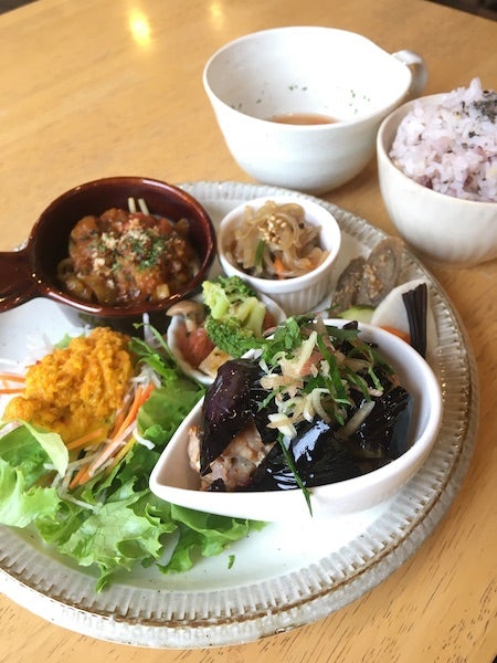 安佐南区 ベジタブルカフェ Un Peu Do Repos アンルポ リビング広島web