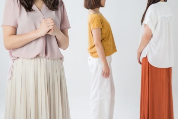 若いママばかりで会話に入っていけない 結婚式が同窓会化でひとりぼっち およびでない 驚きのアウェイ体験エピソード 主婦のキモチ リビングくらしナビ 若いママばかりで会話に入っていけない 結婚式が同窓会化でひとりぼっち およびでない 驚きのアウェイ体験エピソード 主婦のキモチ リビングくらしナビ