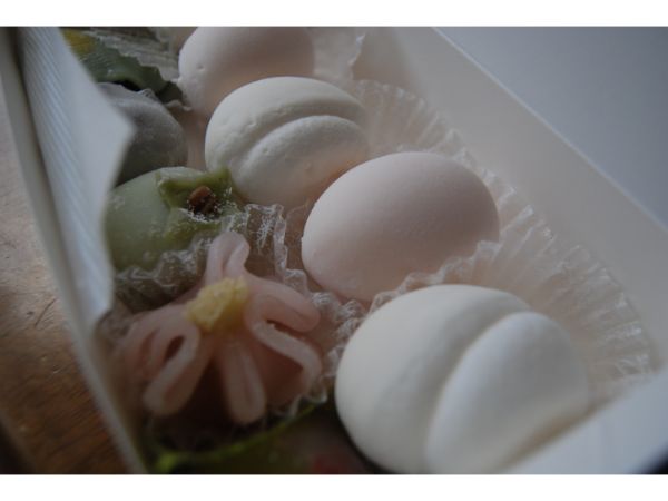 Twitterで話題 紅葉を見ながら和菓子ピクニック 西岡菓子舗 リビングえひめweb