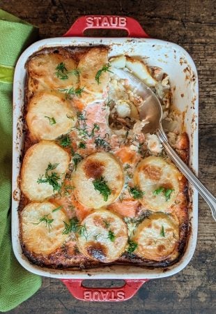 サーモンとジャガイモで手軽に作れるスウェーデンの伝統的な家庭料理ラックスプディング 有川奈名子のタナバタキッチン Shufu 1通信 リビングくらしナビ