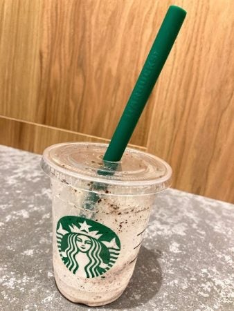 スタバ】ストローもスリーブもリユース！リサイクル生地バッグも