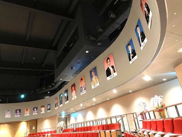 【新品未開封】ハウステンボス歌劇団　福岡歌劇ザレビューシアター　1周年記念公演 ☆ 歌劇ザ・レビューシアター 常時公演終了まであと1カ月ほどとなり