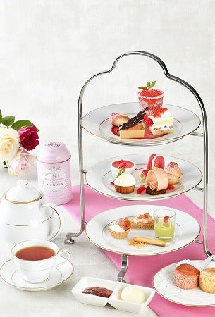 ドットリボン】本館中庭で「薔薇と緑の庭園」＠ホテルニューグランド