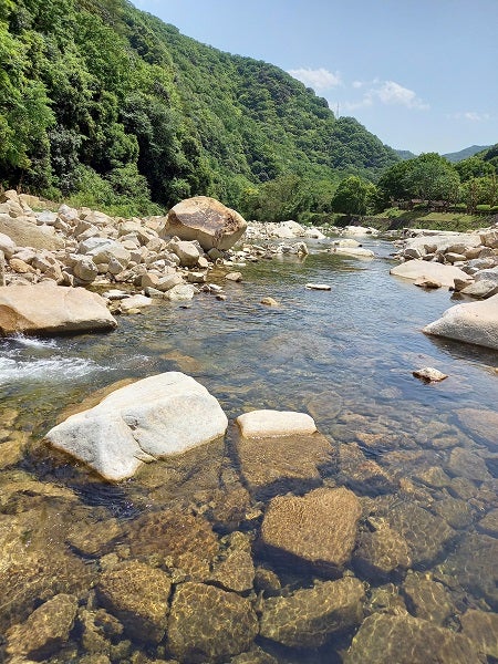 東広島市 新緑が美しい深山峡 みやまきょう で川遊び リビング広島web
