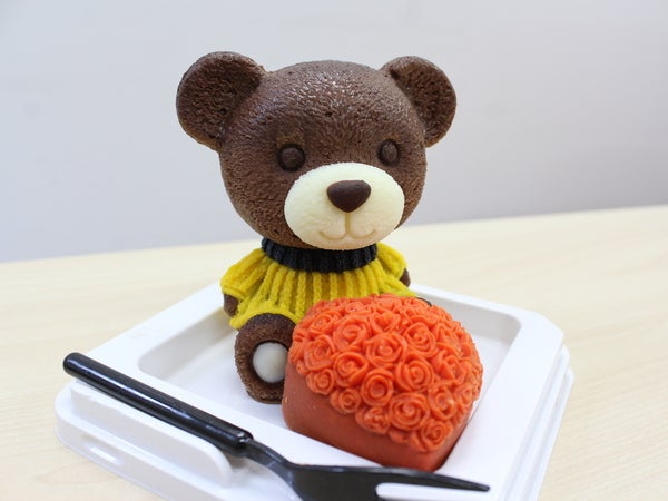 クマのケーキ シャトレーゼ パンダ」「クマ」ぬいぐるみのような