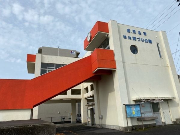 鹿児島市 目指せ釣りガール 鴨池 海釣り公園 で大漁 レディースフィッシングスクールに参加しました リビングかごしまweb