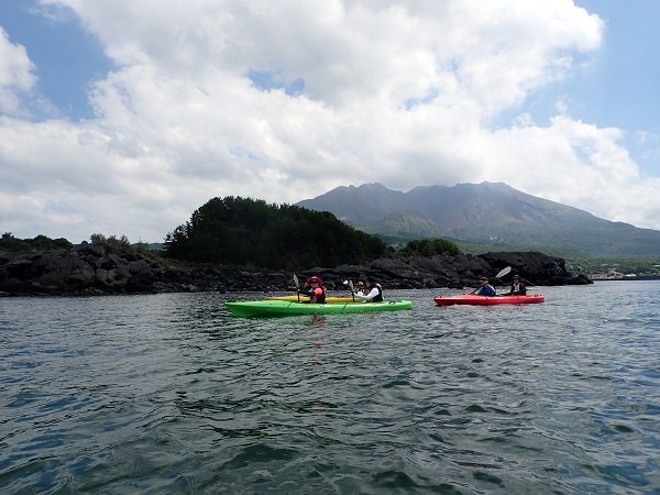 鹿児島体感 わくわくーぽん 8 22 25限定 かごしまカヤックス 桜島geoカヤック 渚の生き物観察カヤックツアー 特集 リビングかごしまweb