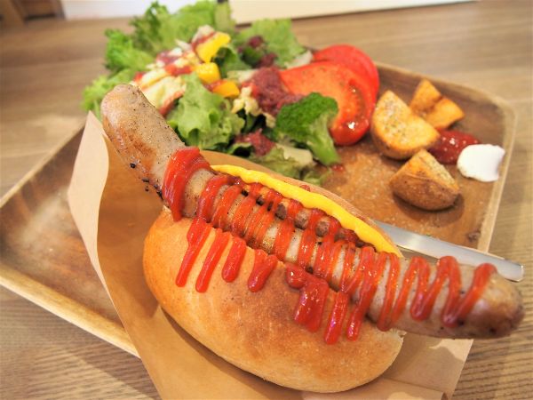 名古屋市西区》素材にこだわったホットドッグが逸品！穴場カフェ