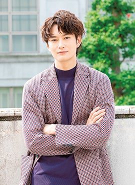 舞台「物語なき、この世界。」に挑む！岡田将生さんインタビュー｜リビングセレクション | リビングWeb