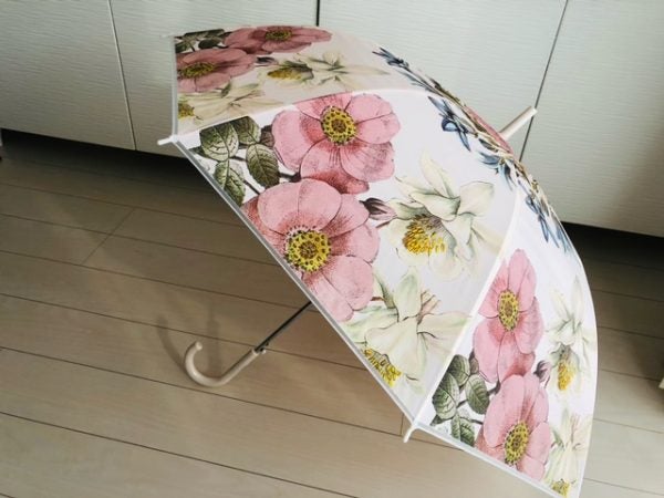 美人百花 オリビア バートンのスベシャルコラボビニール傘がかわいい リビングメイト ファッション 人生はこれからが面白い リビングメイト リビングくらしナビ