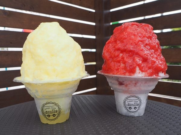 東温】今日の気分は爽やかパイン？王道いちご？.smileのかき氷