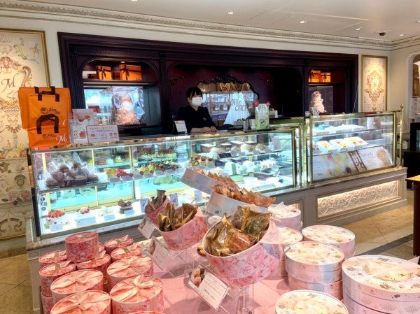 要問い合せ♥️お店やサロンに♥️海外デザイン　クラシック　スクリーン　衝立　多種 格調高いサロンで、優雅な時間と芸術品レベルのかき氷を。「サロン・ド