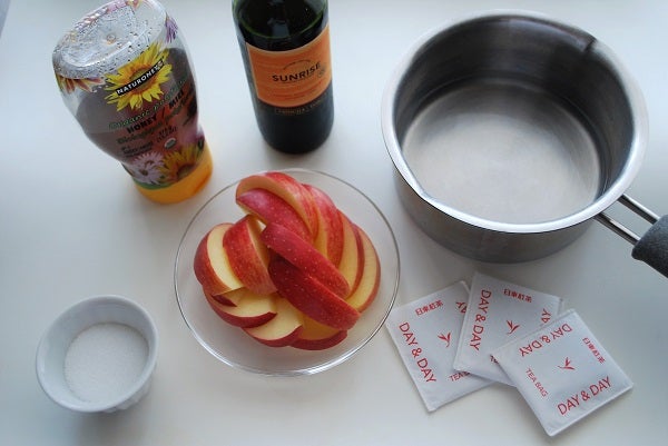 いろいろ使えます 黄金色の りんごの紅茶煮 の作り方 世界のteacupから リビング田園都市web