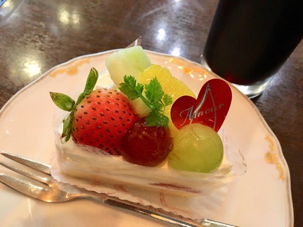 千葉中央 Sweets Bar Amour アムール パティシエが作る本格ケーキ 食事も絶品 居酒屋 リビング千葉web