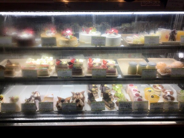 千葉中央 Sweets Bar Amour アムール パティシエが作る本格ケーキ 食事も絶品 居酒屋 リビング千葉web