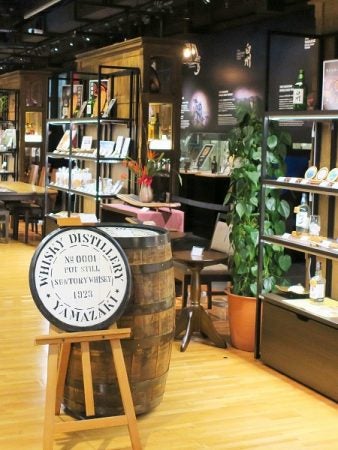 サントリーの家具ブランド「樽ものがたり」の新作「TARURU」を見てき