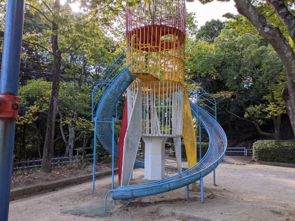 南区段原 比治山公園内にある 遊具広場 の珍しい遊具で遊ぼう リビング広島web